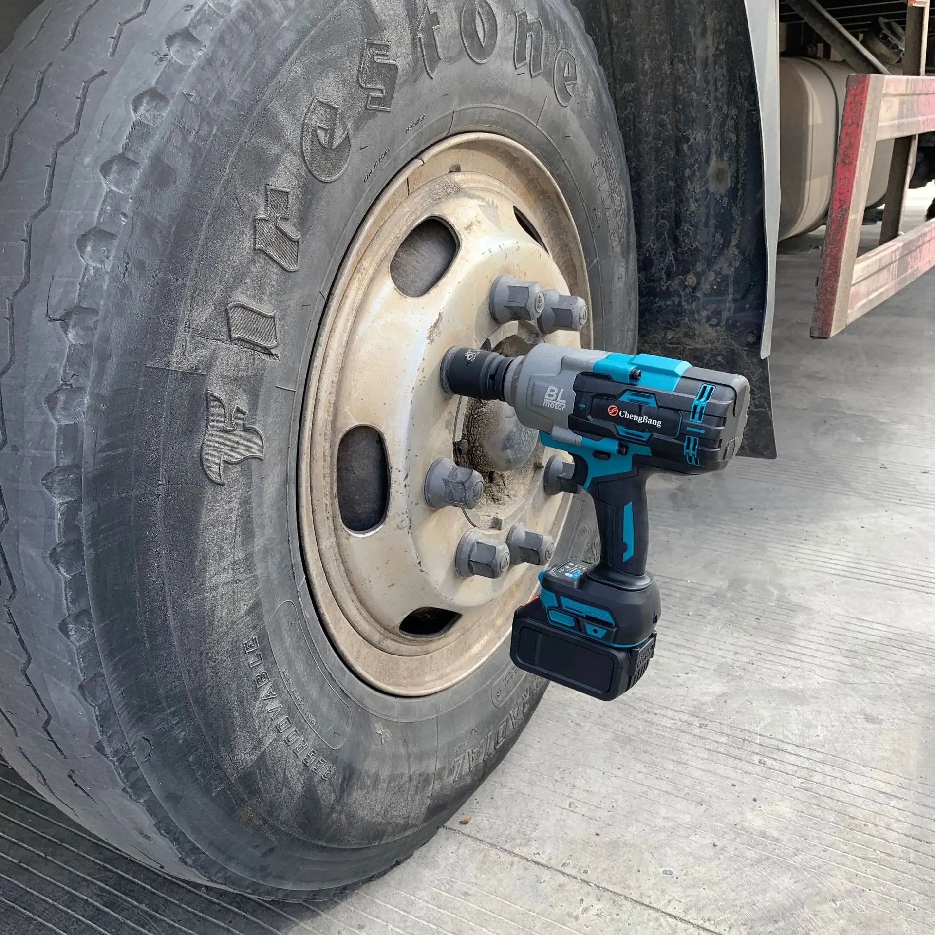 Máy Siết Bu Lông Không Dây 2100N.M Cho Pin Makita - Daisan Mart