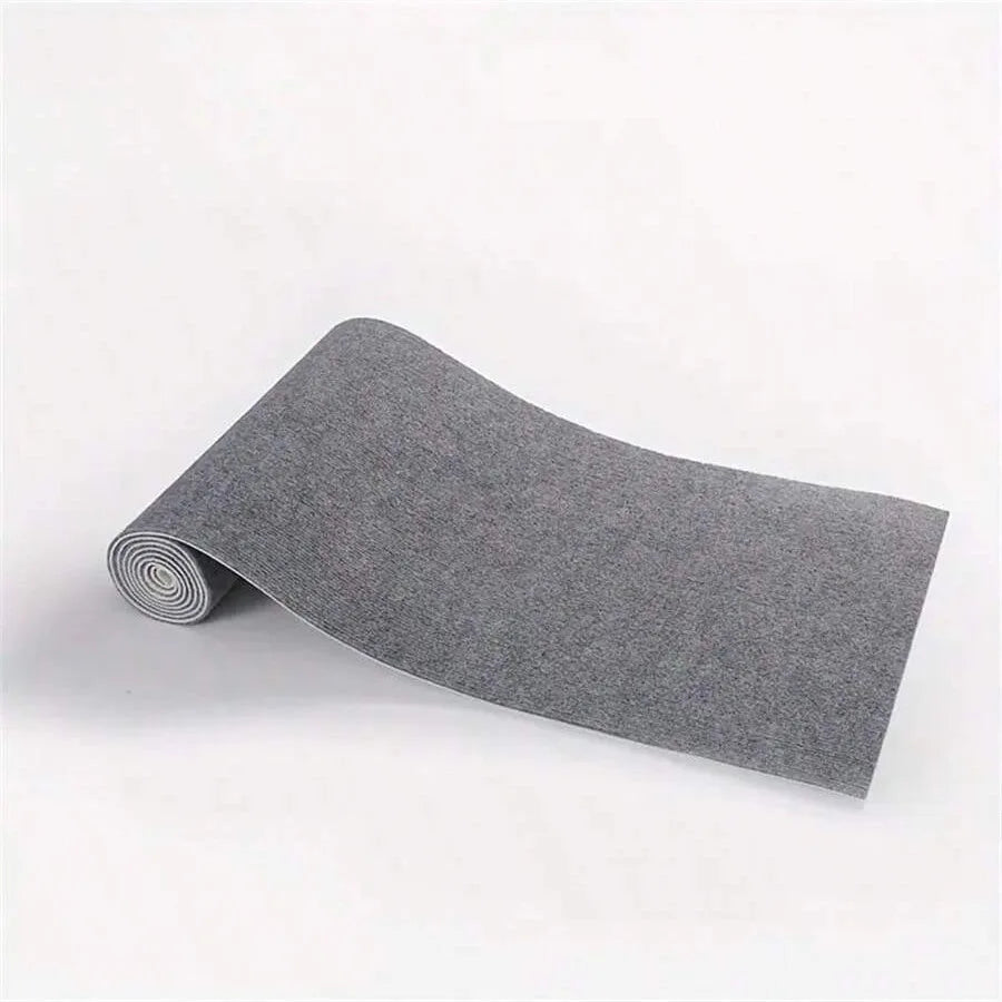 Self-adhesive floor tiles 30x30cm - Non-slip, easy to replace.