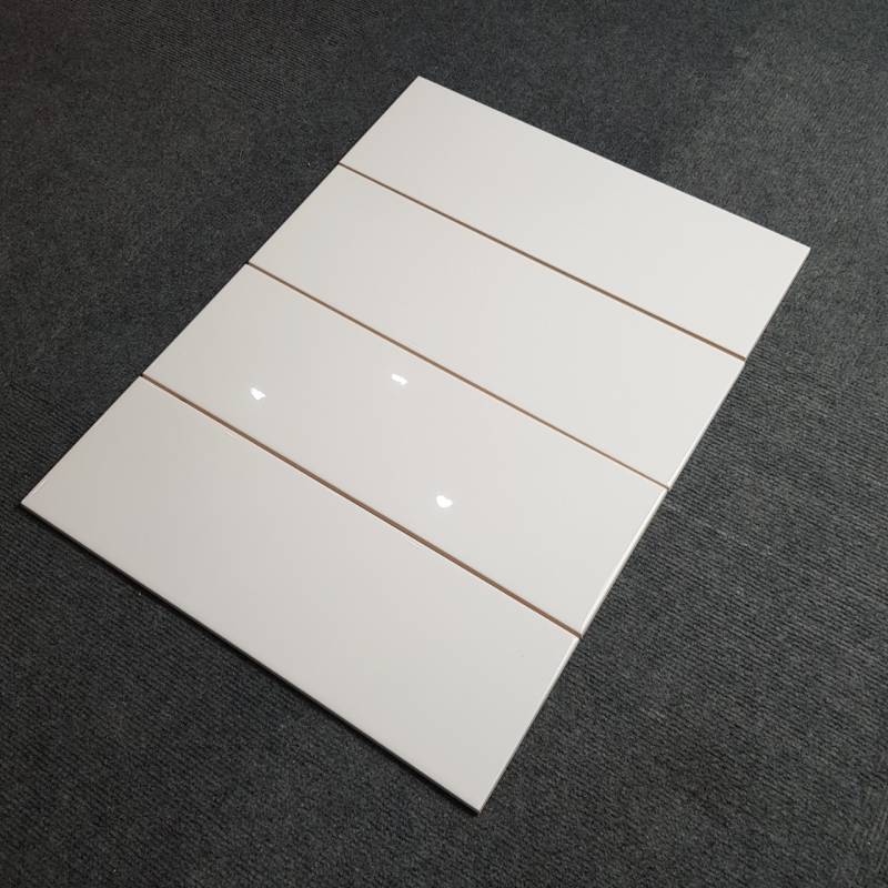 Flat glossy white tile size 150x450x16mm code STA15450