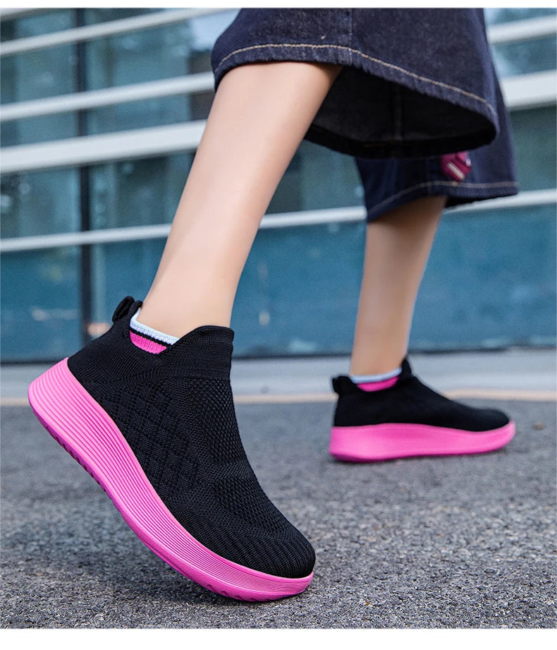 Men's and Women's Breathable Mesh Fashion Sports Shoes