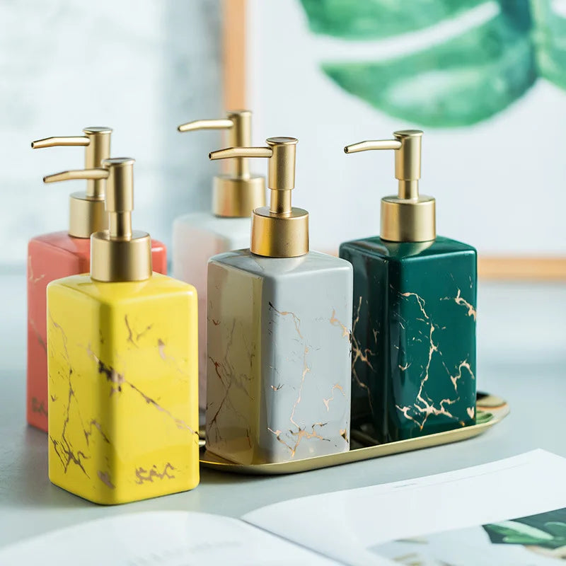 Bình xịt khử trùng vân đá cho phòng tắm khách sạn - Daisan Mart