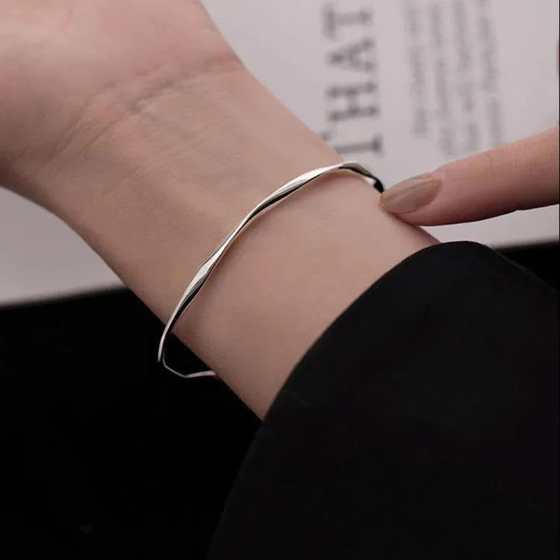 Simple and Stylish Silver Twist Bracelet for Women