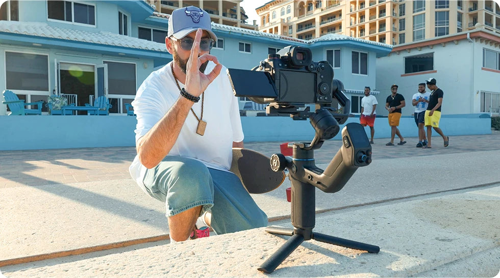 FeiyuTech SCORP Mini 3 Pro – 3-in-1 Gimbal with Detachable Handle &amp; AI 4.0 Tracking for Mirrorless, Action Cameras &amp; Phones