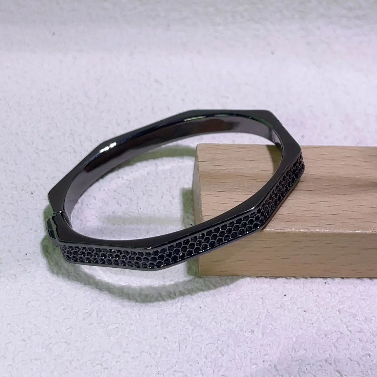 2025 Women's Jewelry Set: Gold, Silver, and Unique Gemstones