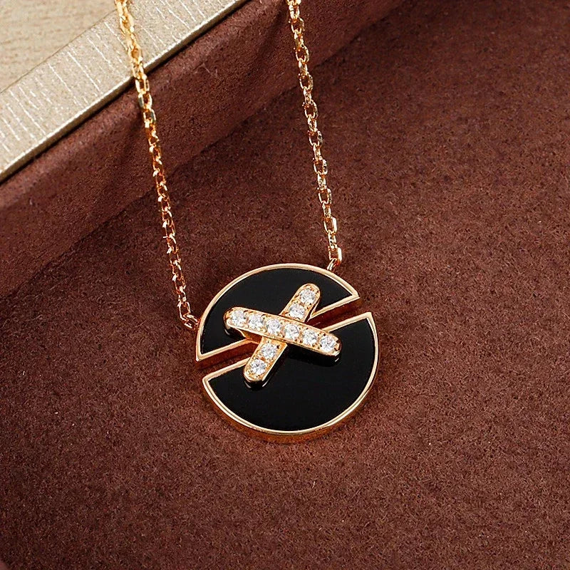 Vòng Cổ Hoa Hồng Đính Đá Tự Nhiên Thanh Lịch