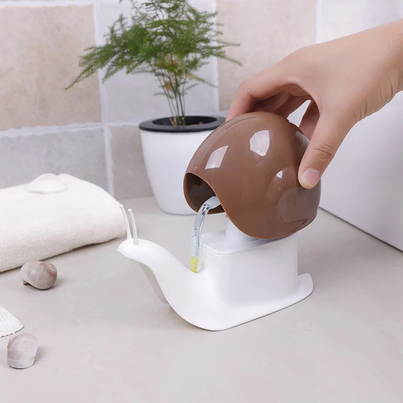 Bình Xà Phòng Hình Ốc Sên Dễ Thương Du Lịch 50ml - Daisan Mart
