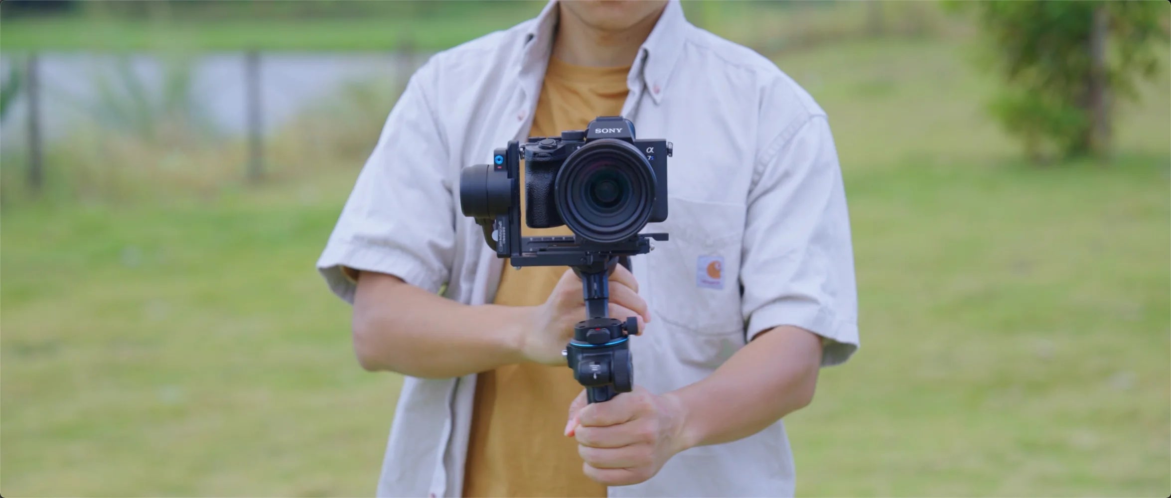 FeiyuTech SCORP 2[Official]Camera Gimbal Stabilizer Built-in AI Tracker Upgrade Joystick Touch Screen for Mirrorless DSLR Camera