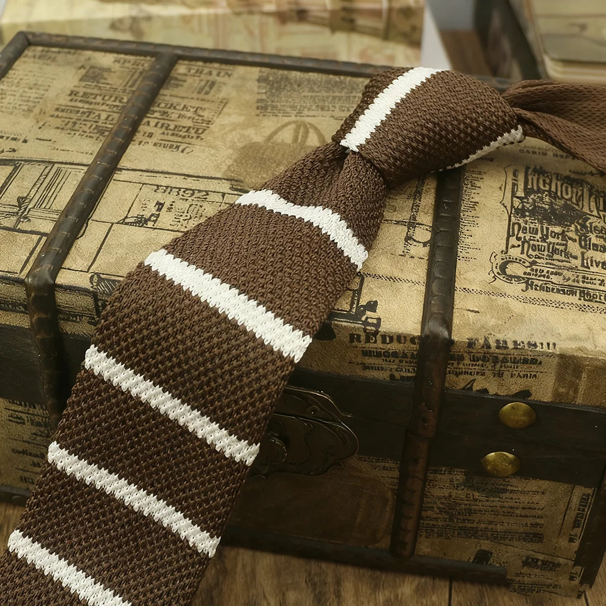 2025年新款青年條紋羊毛領帶，男女皆宜，適合參加派對