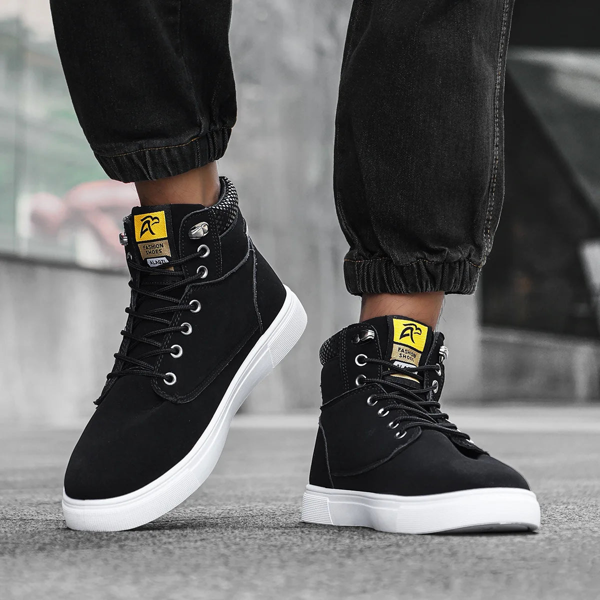 Men's Breathable High-Top Surfing Sneakers