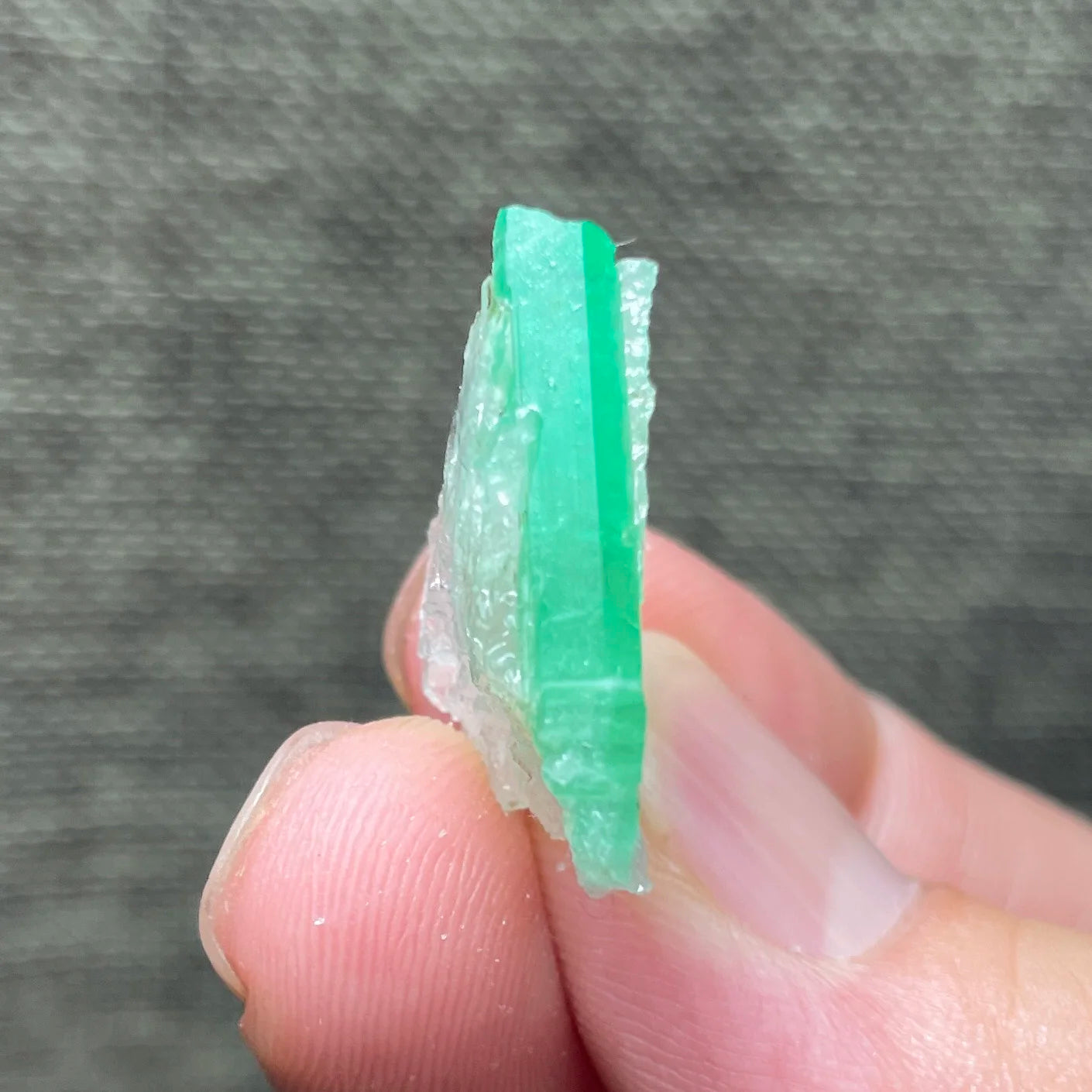 Natural Emerald &amp; Healing Quartz