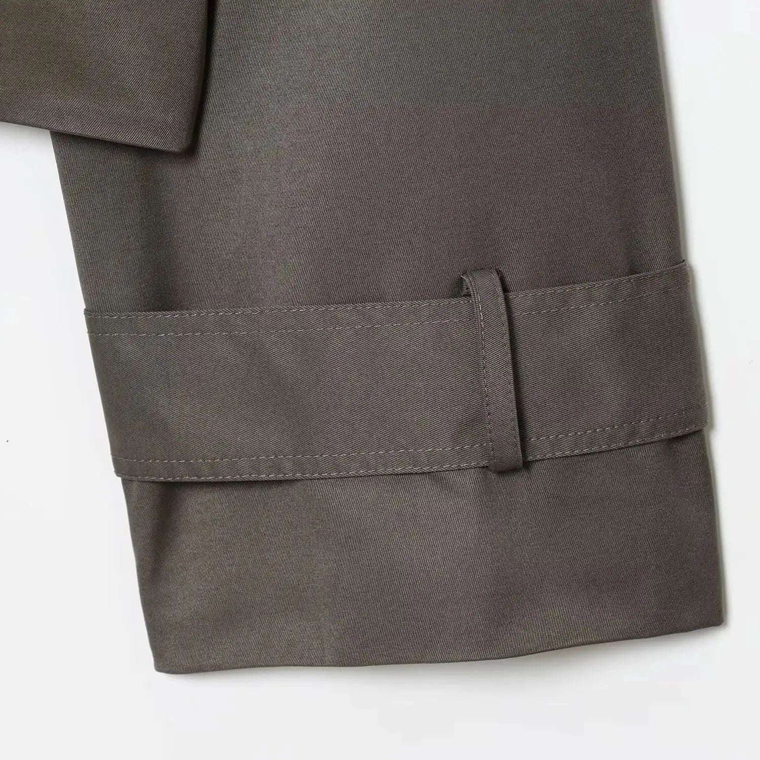 2025 Women's Coat European and American Style with Luxurious Belt