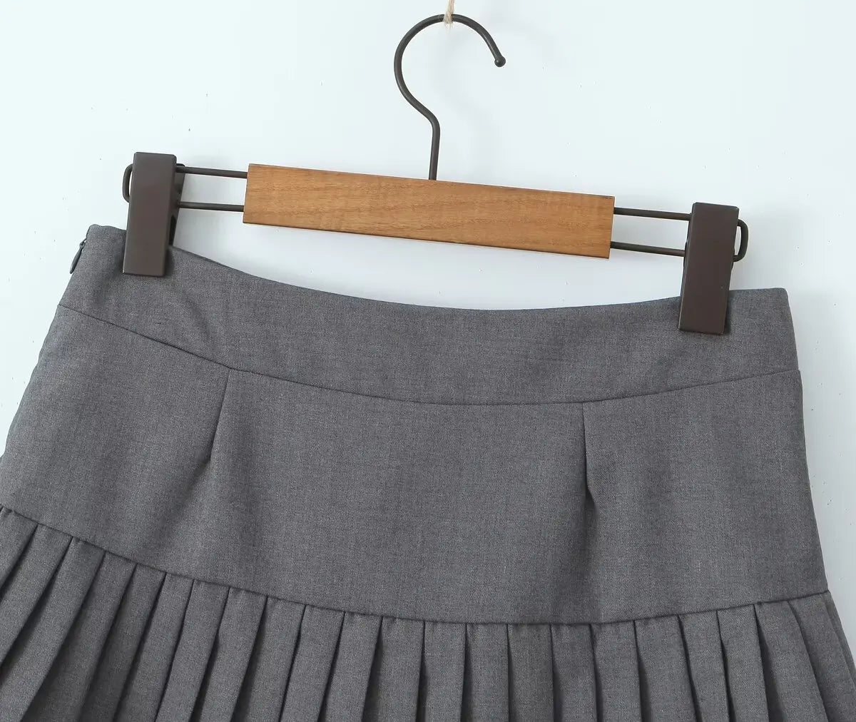 YENKYE Y2K Cool Girl Sexy Low Waist Pleated Mini Skirt Women Side Zipper Black White Gray Summer Skirts - Daisan Mart