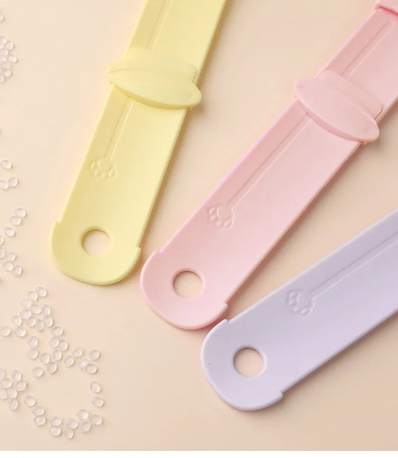 Pet Cat Treat Feeder Nutrient Bar for Cats Squeeze with A Special Spoon Snack Dispenser Cat Supplies Feeding Artifact - Daisan Mart