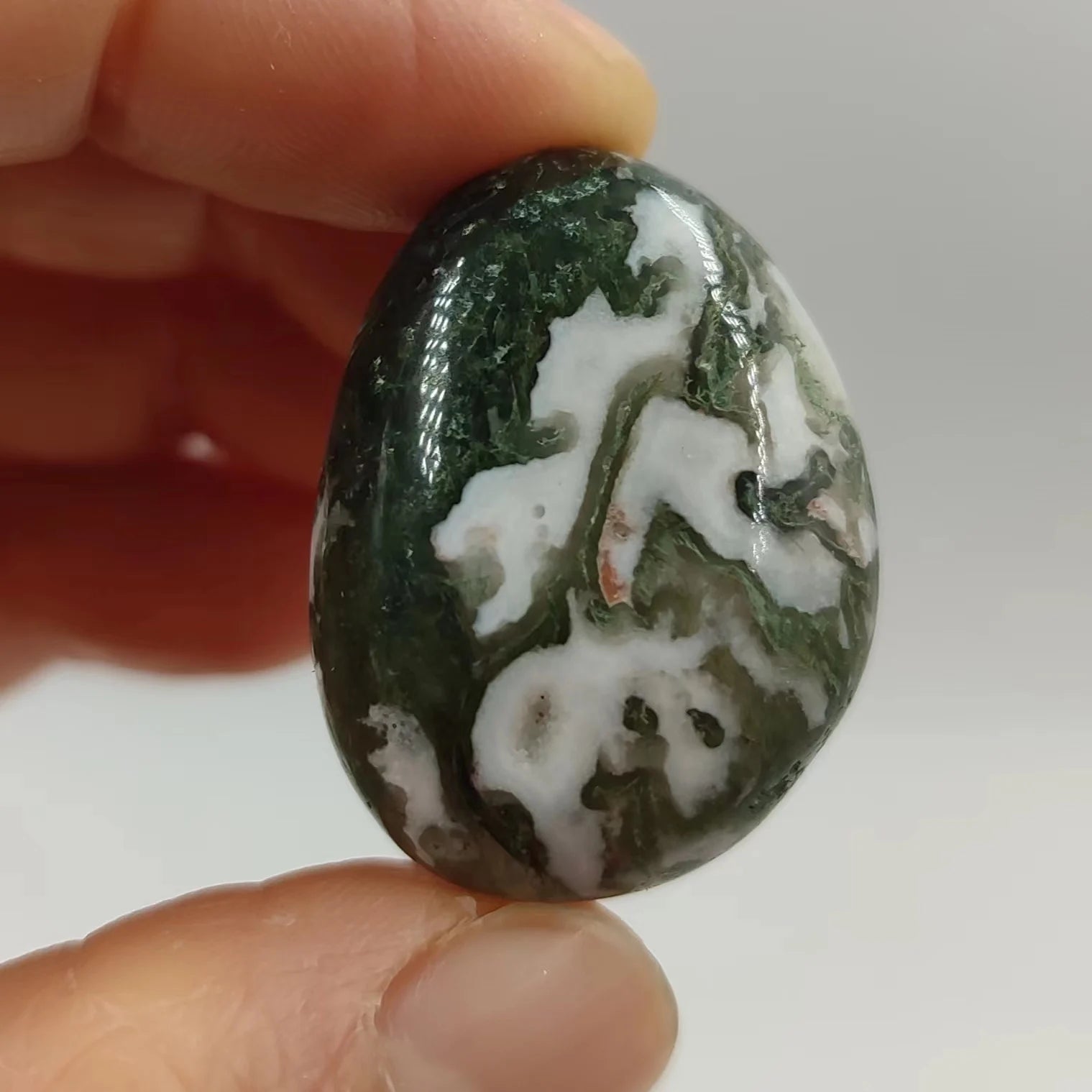Natural Moss Quartz Stone - Decoration &amp; Healing