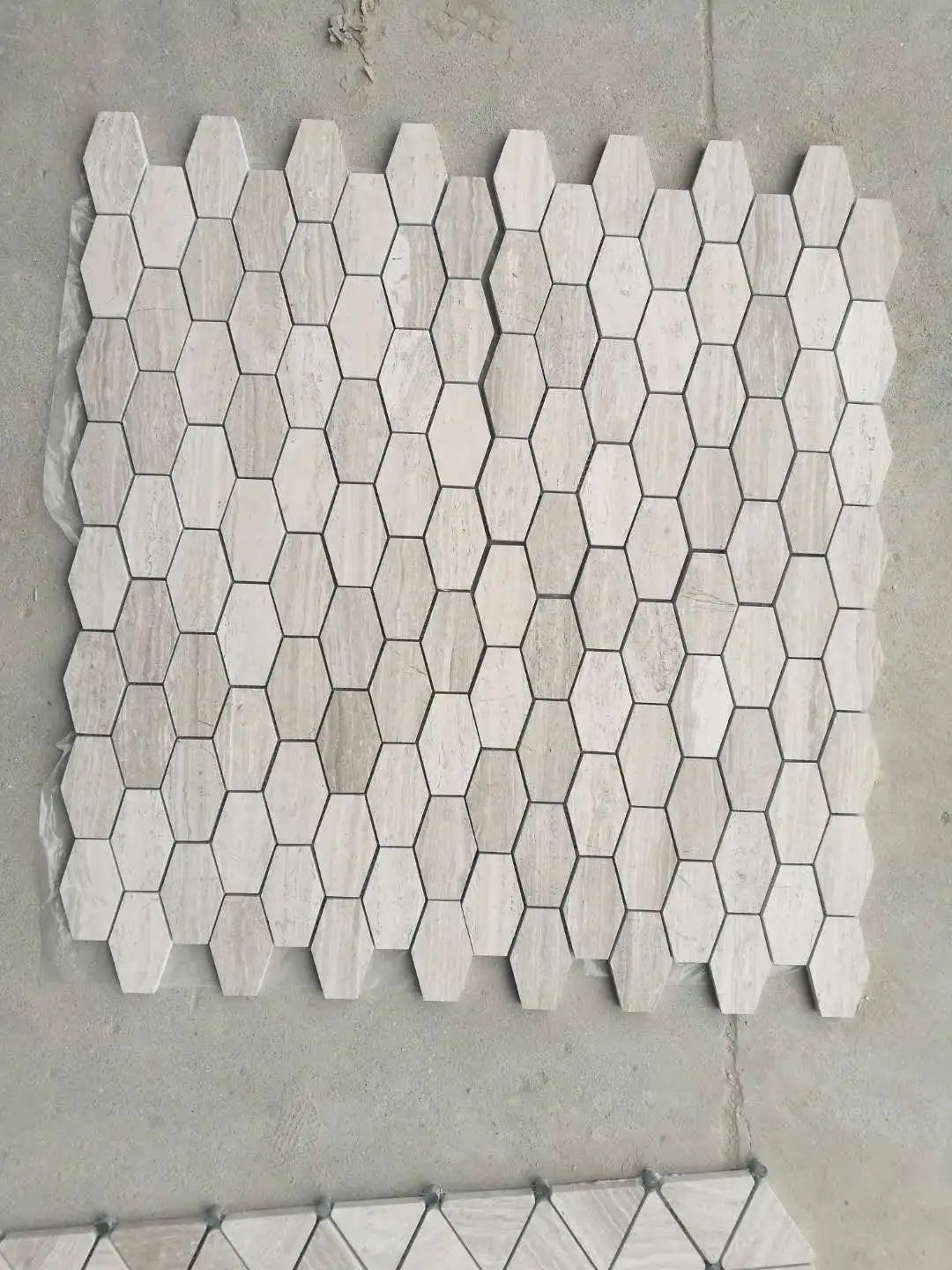 Gạch Mosaic Đá Cẩm Thạch Vàng Ốp Tường Khách Sạn - Daisan Mart