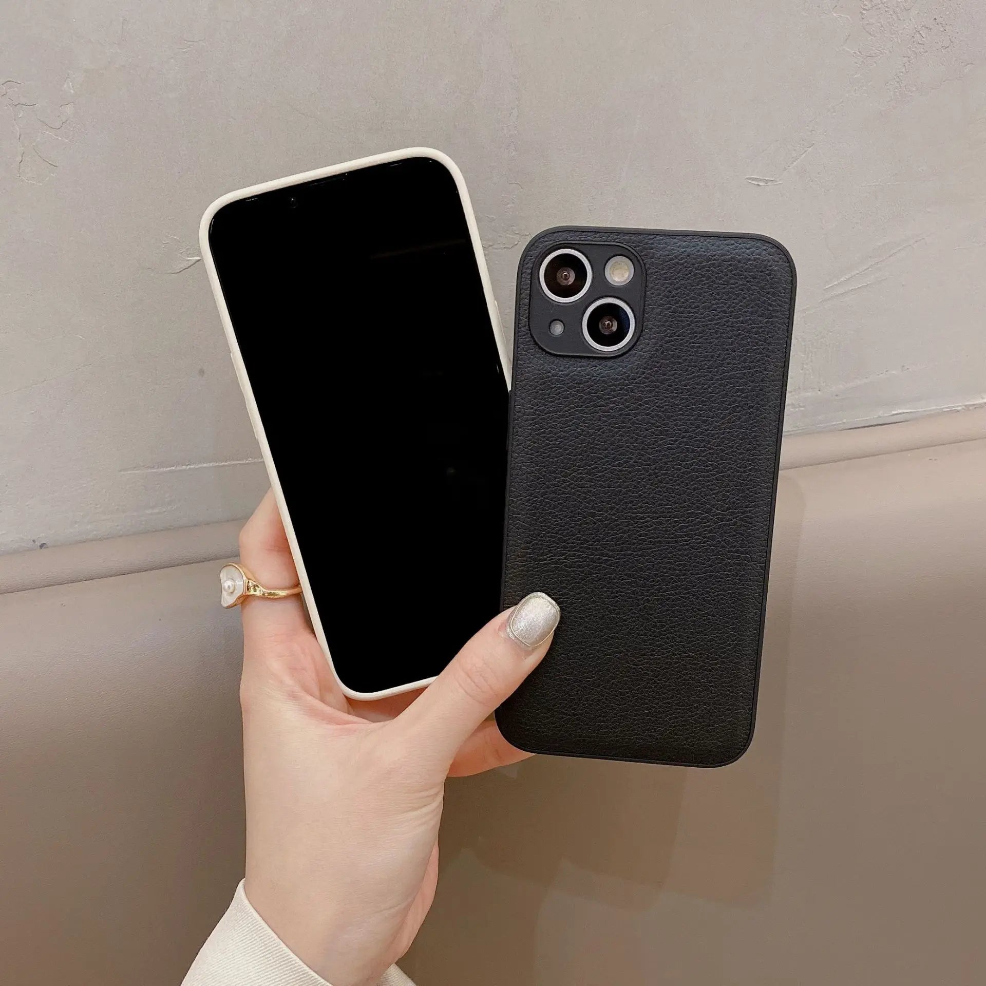 Ốp lưng iPhone 14 15 16 Cá nhân hóa tên 3D vàng