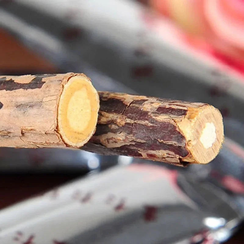 Gậy Nhai Mèo: Xỉa Răng Tự Nhiên từ Cỏ Bạc Hà