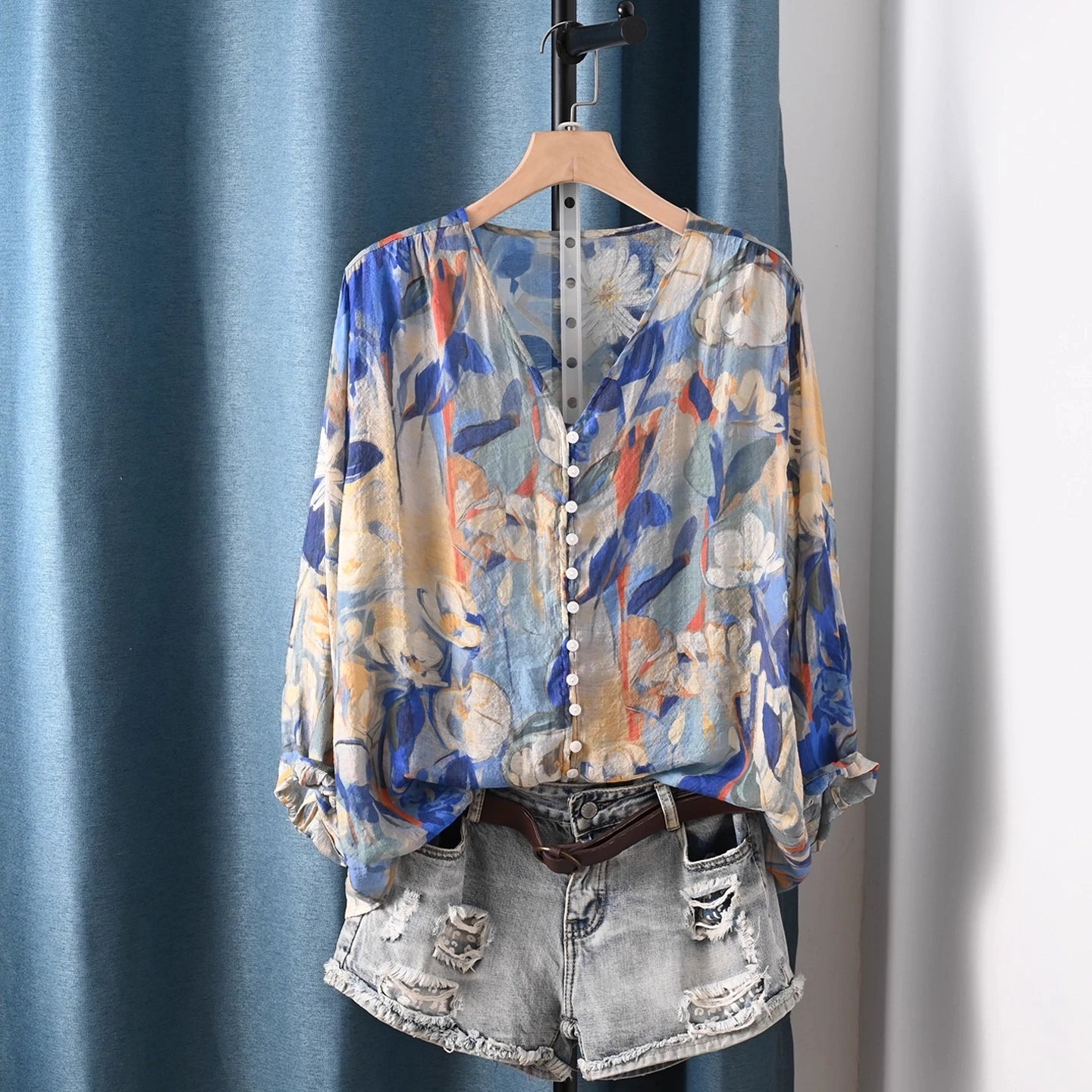 Áo Nữ Vintage V Cổ Hoa Hồng Pháp 2025