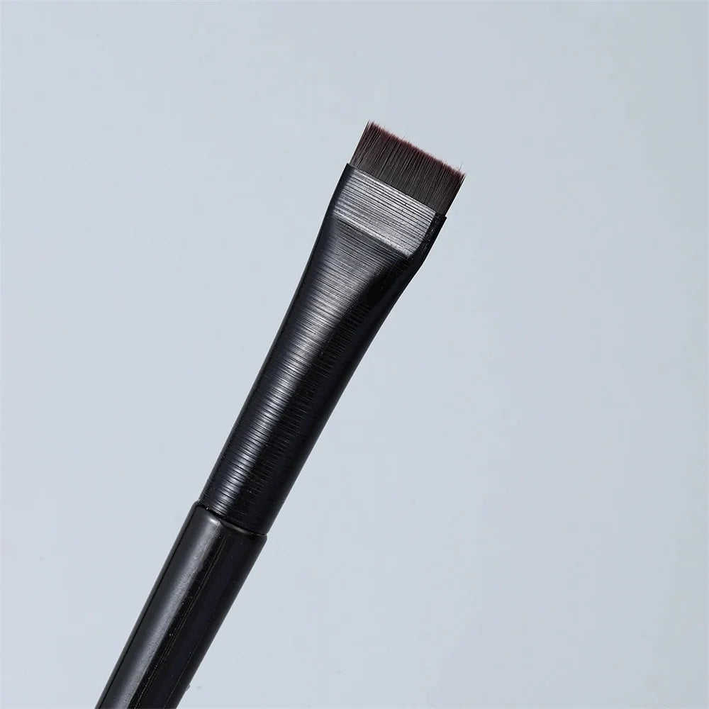 Chổi Xéo Đa Năng Vẽ Mày & Kẻ Mắt Permania Pro