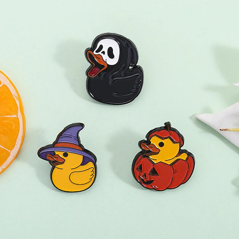 Halloween Pumpkin Animal Enamel Pins Ghost Capybara Grim Reaper Duck Spooky Season Brooches Lapel Badge Jewelry Gift for Friends