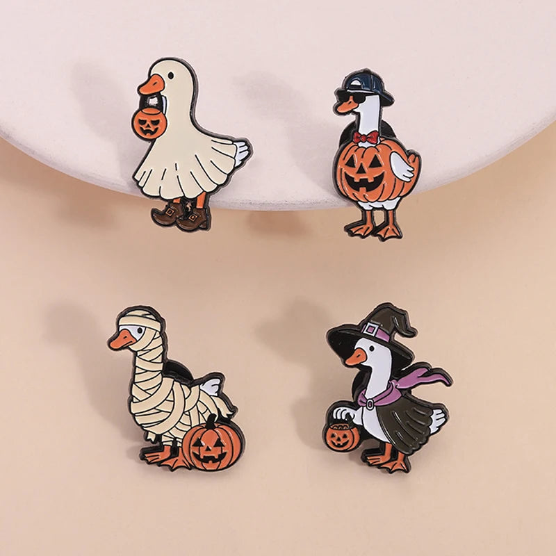 Halloween Pumpkin Animal Enamel Pins Ghost Capybara Grim Reaper Duck Spooky Season Brooches Lapel Badge Jewelry Gift for Friends