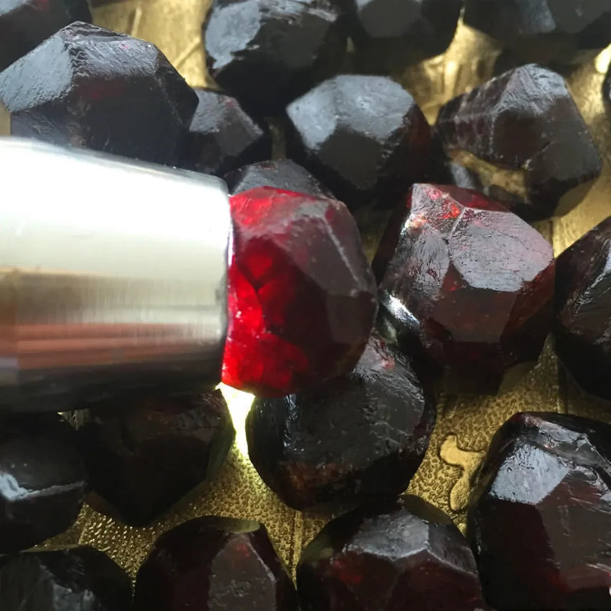 Natural Garnet: Boosts Energy and Health