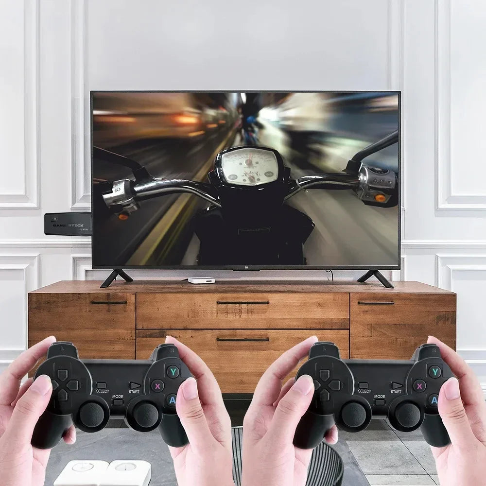 Máy chơi game 64+M8 20.000 trò 2 tay cầm không dây 4K - Daisan Mart