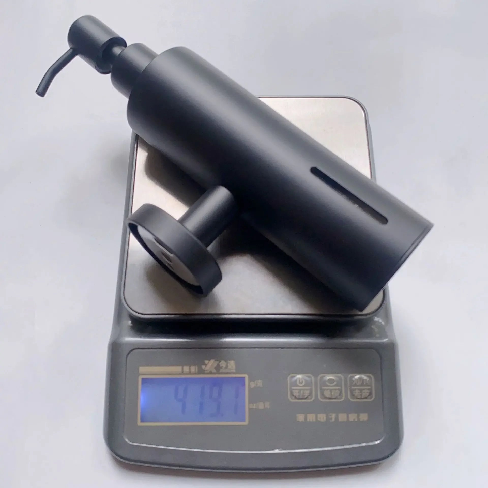 Bình Xà Phòng Inox 250ML Treo Tường Vàng Đen Khách Sạn - Daisan Mart