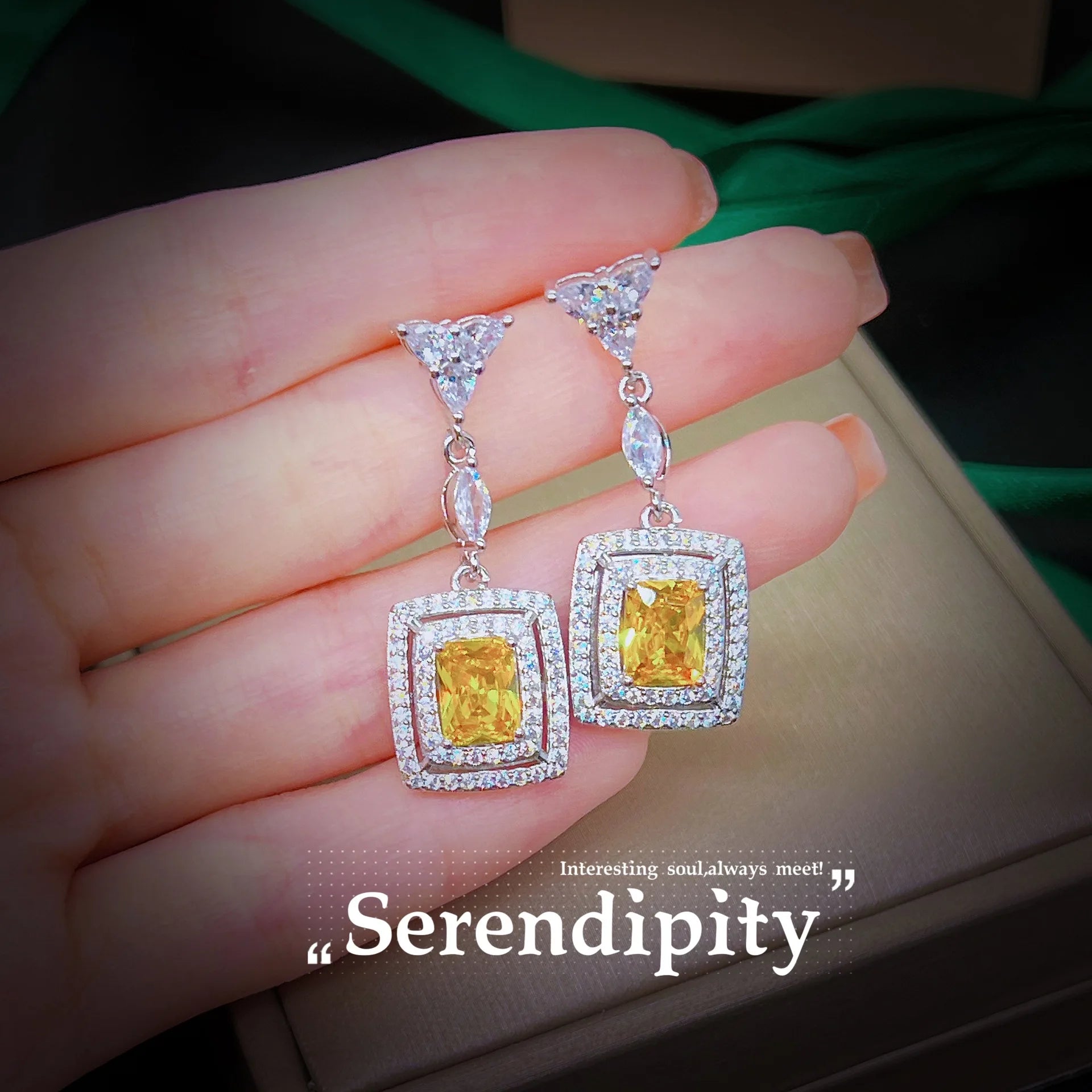 Luxurious Silver Jewelry Set with Sparkling Zircon Stones for Women