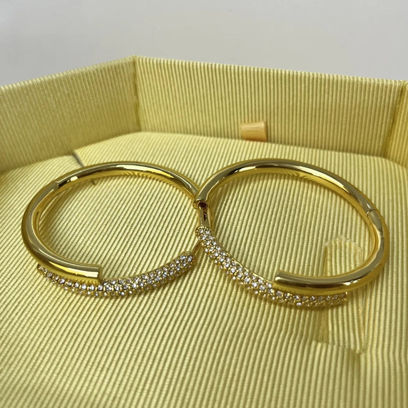 2025 Women's Jewelry Set: Gold, Silver, and Unique Gemstones