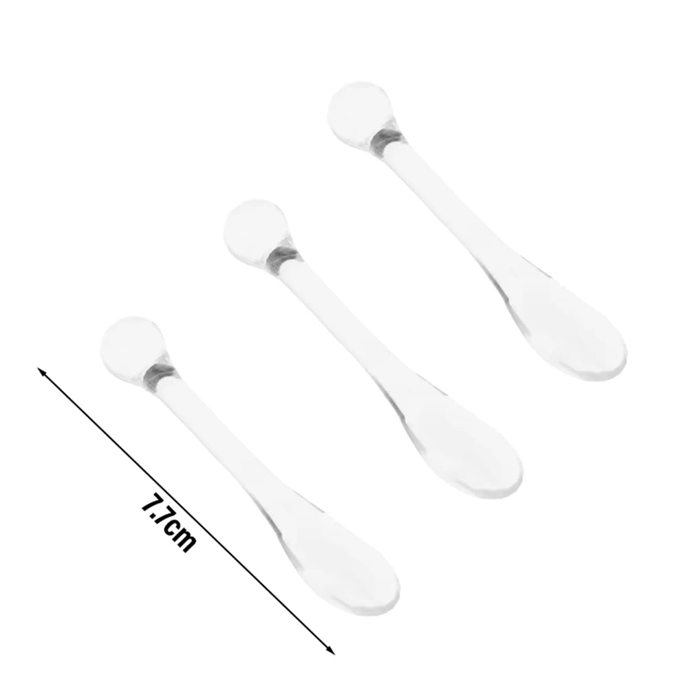 Set of 3 convenient plastic spoons for mixing face cream and applying mask