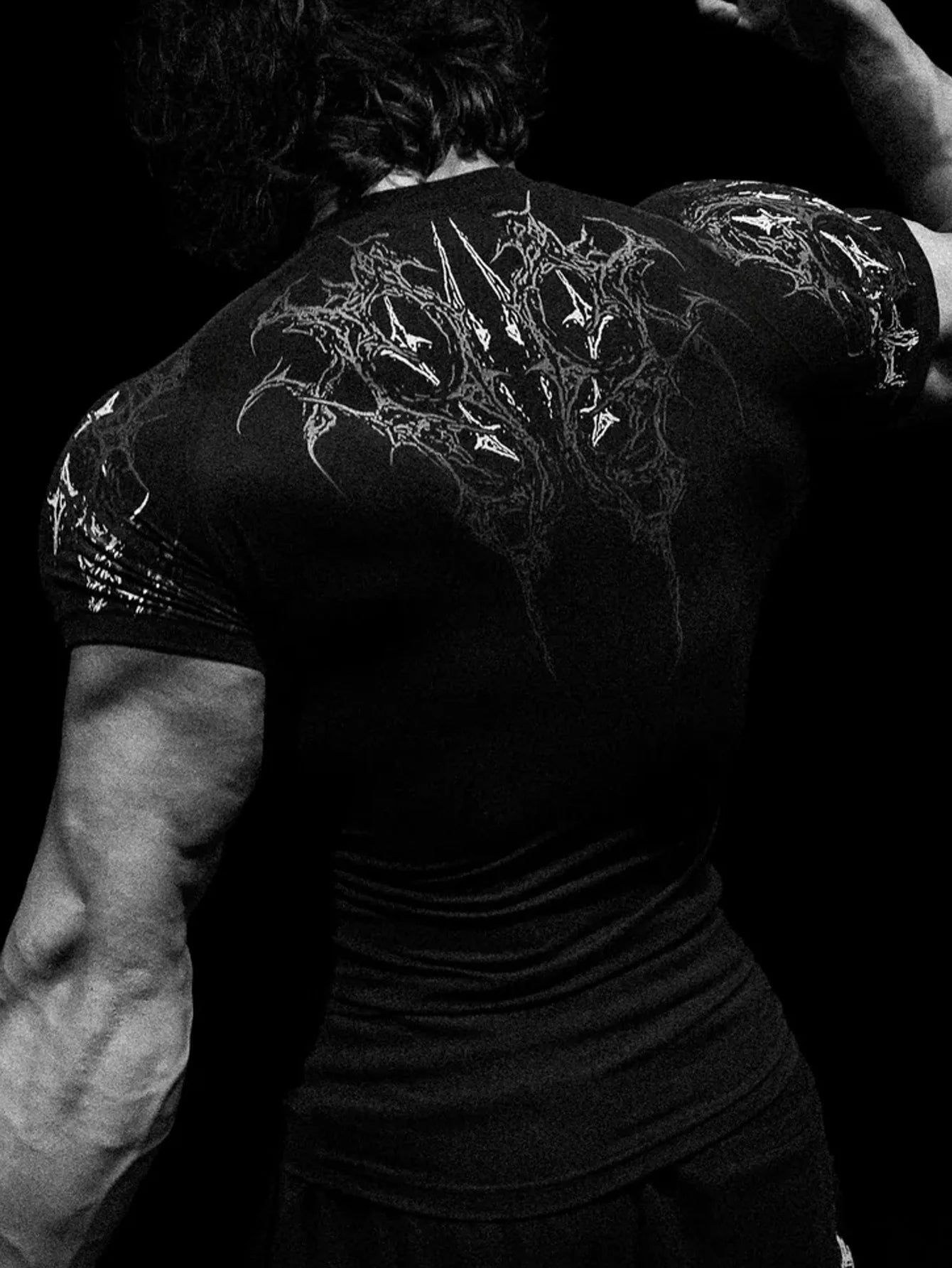 Men's Gym Sports T-Shirt Quick Dry Body-hugging Workout Shirt