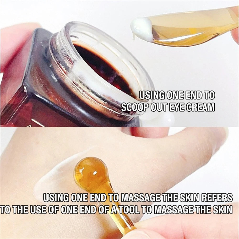 Set of 3 convenient plastic spoons for mixing face cream and applying mask