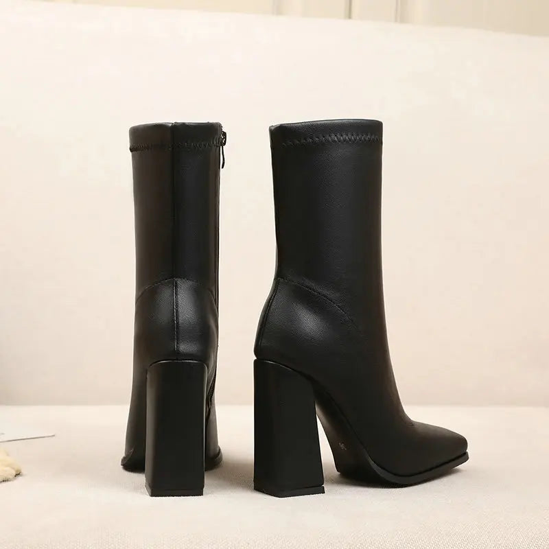 Plus Size Stretchy High Heels Black and White