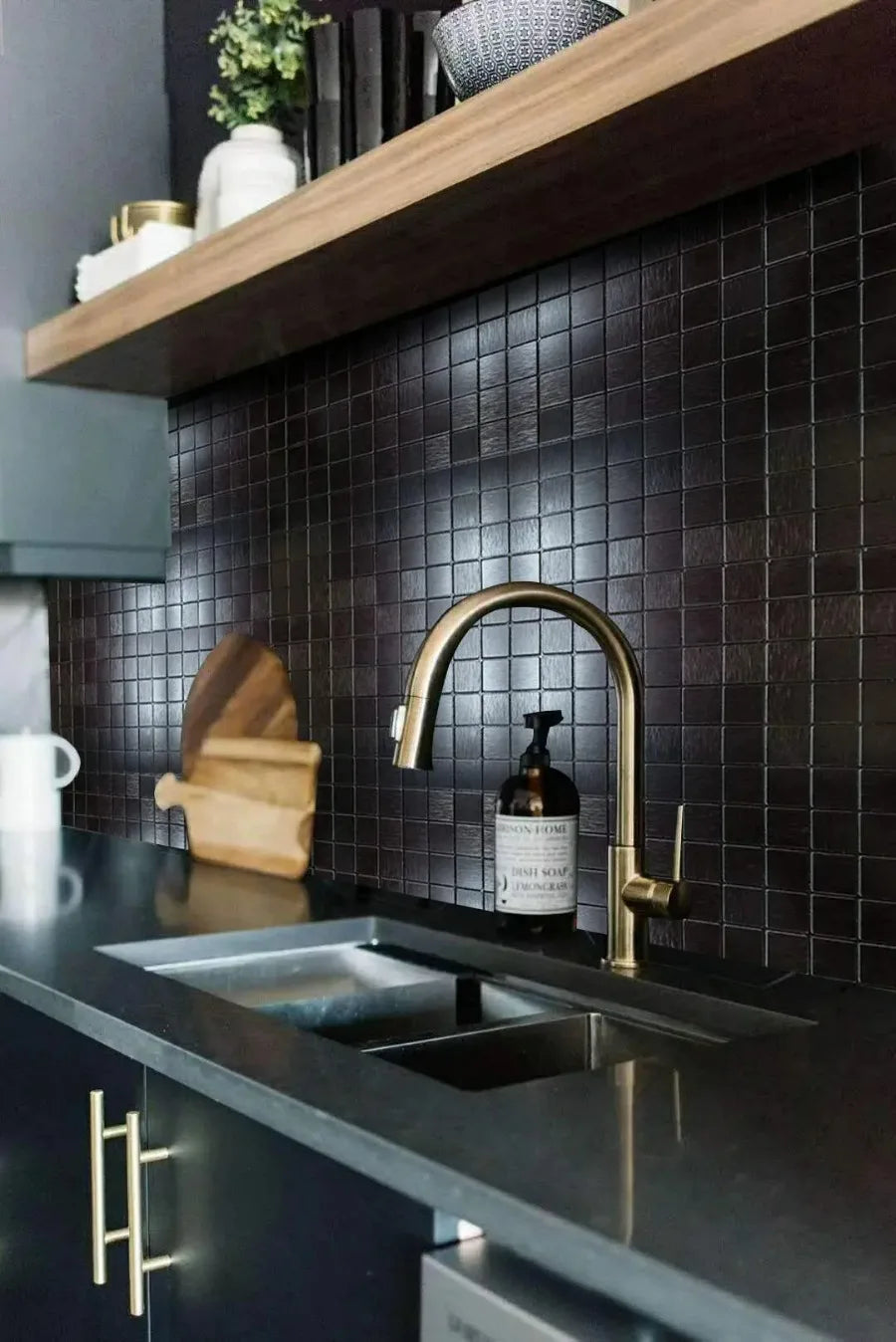 3d Metal Mosaic Wall Panel Kitchen Backsplash Tiles Peel and Stick SoundProof Wallpaper Background Wall Stickers for Bathroom