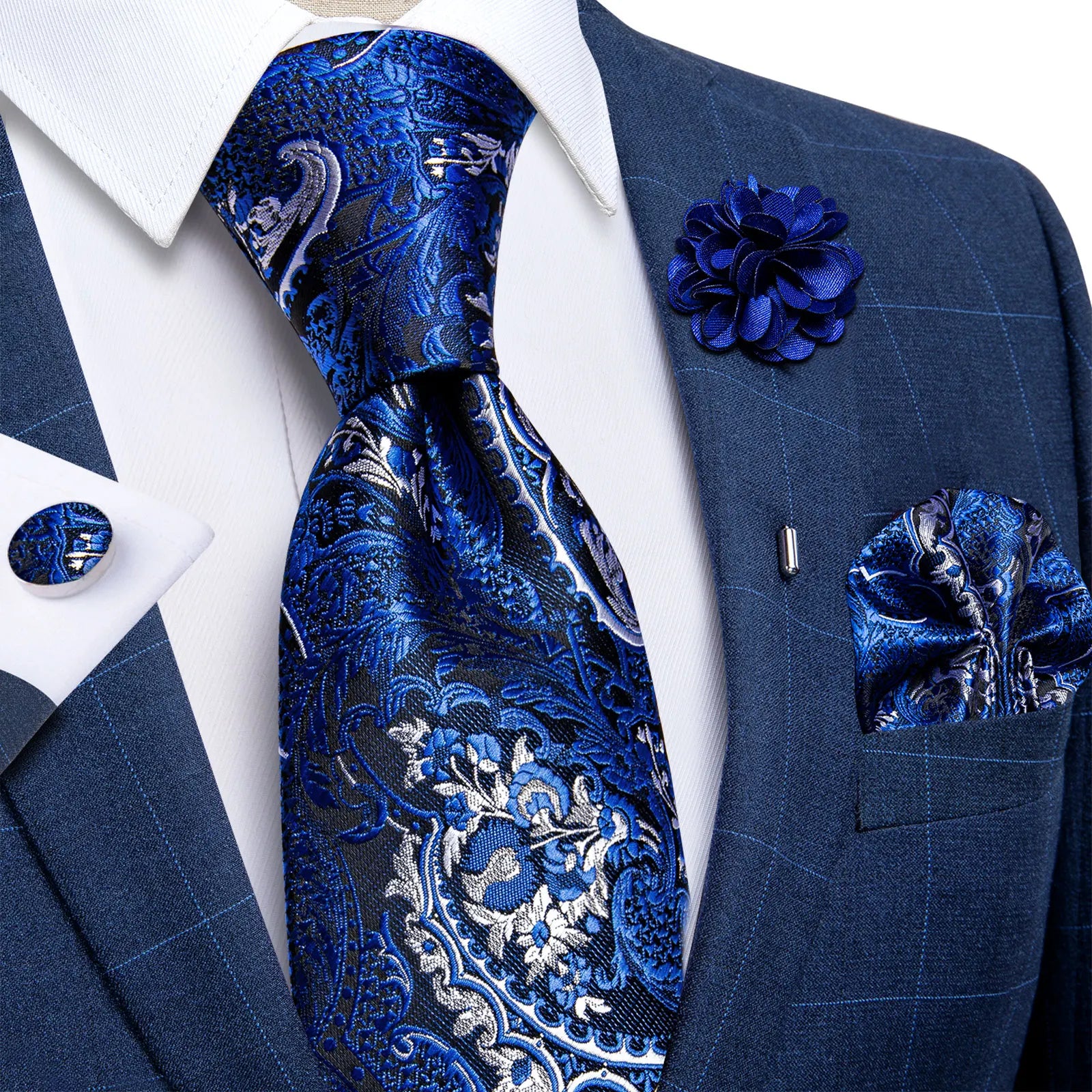 8公分領帶套裝（含領帶夾、口袋巾、袖扣）