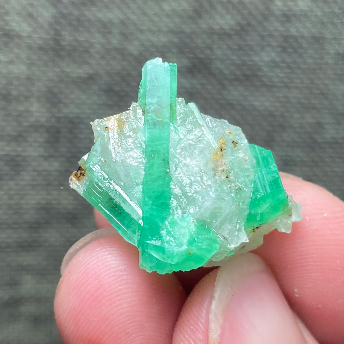 Natural Emerald &amp; Healing Quartz