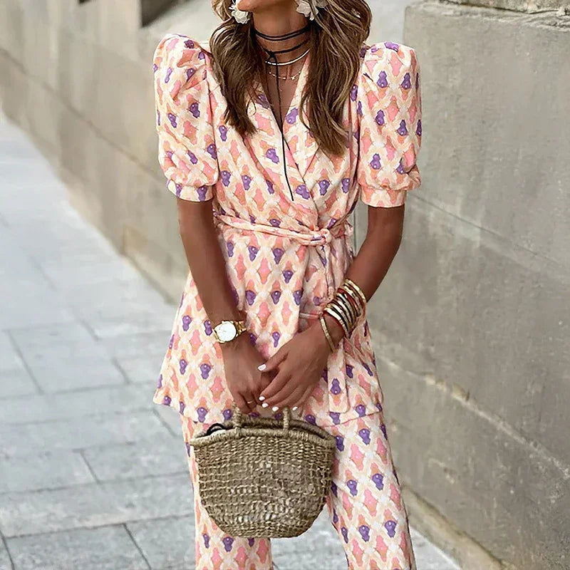 Elegant Women's Office Vest with Pattern and Wide Leg Pants