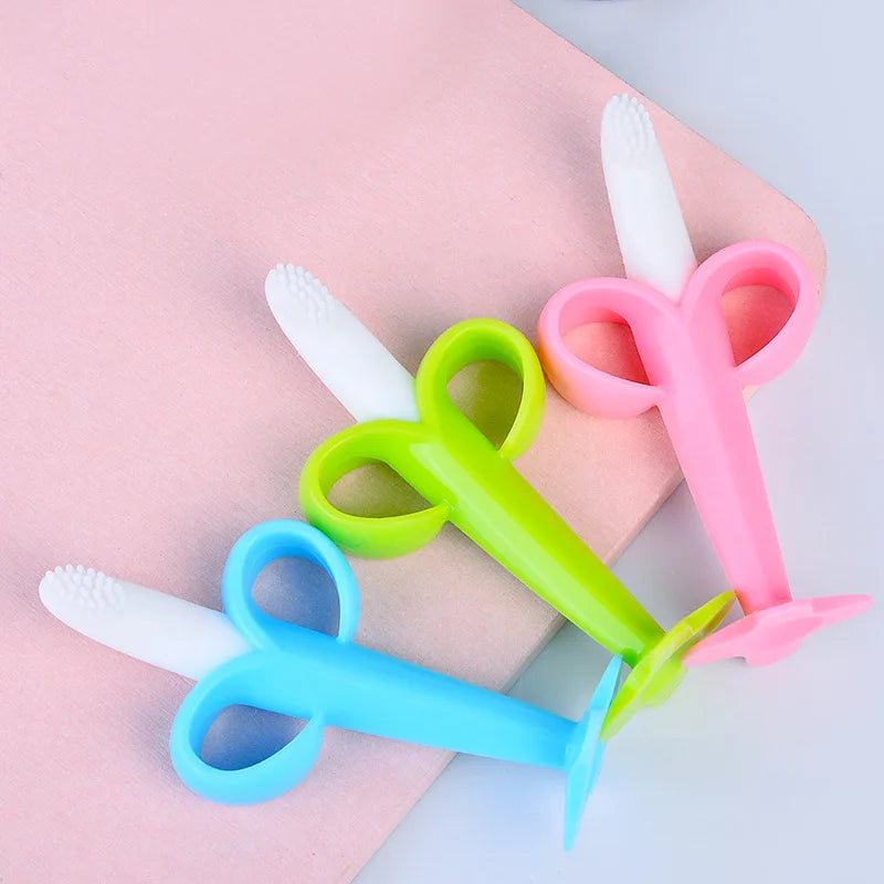 Bàn Chải & Gặm Nướu Hình Chuối Cho Bé 2in1 Silicone - Daisan Mart