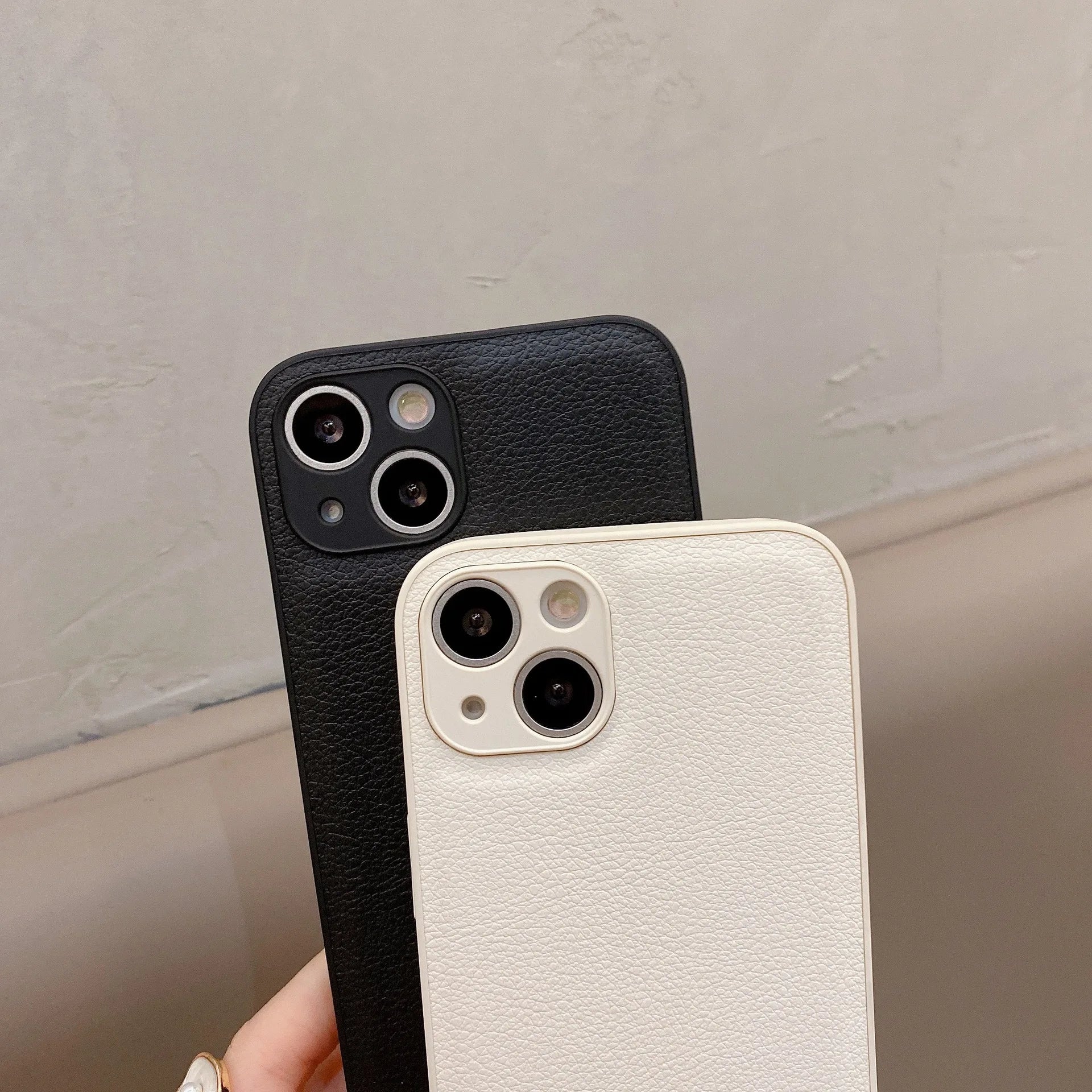 Ốp lưng iPhone 14 15 16 Cá nhân hóa tên 3D vàng