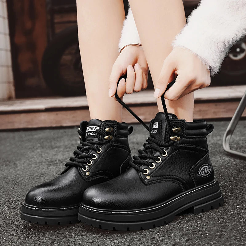 Men's High-Quality Leather Shoes with Comfortable and Fashionable Flat Soles