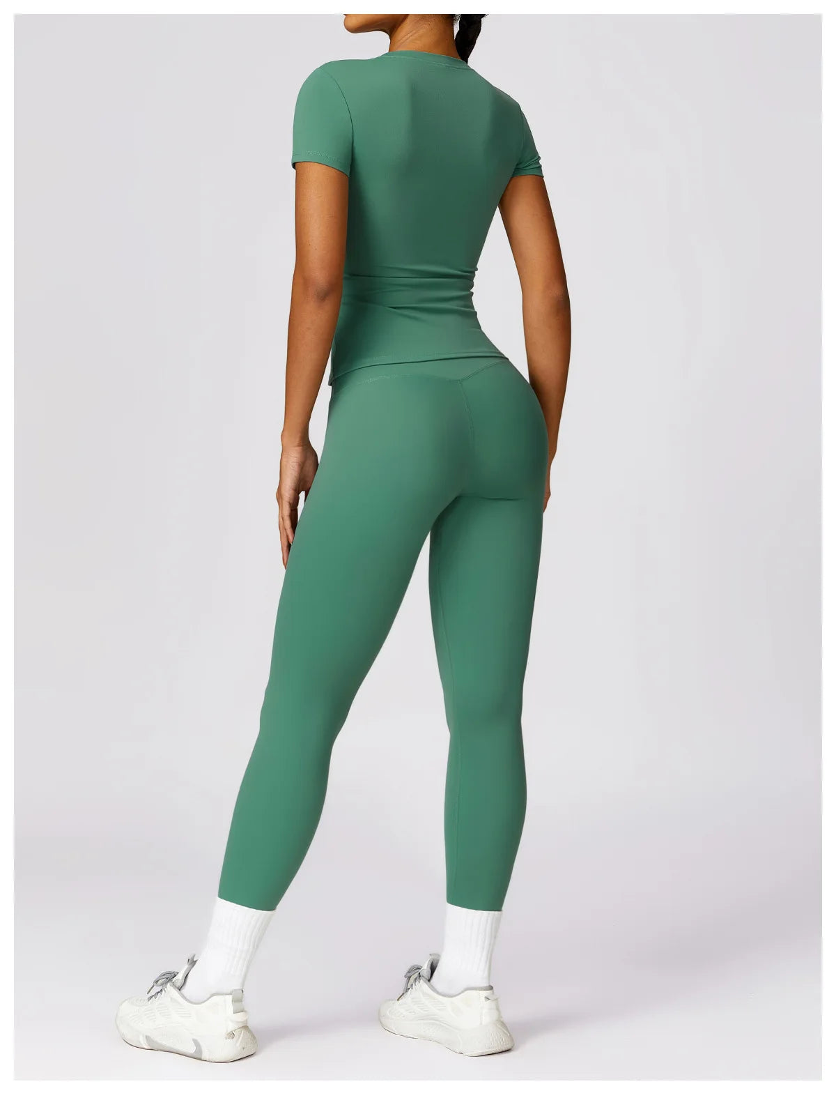 Áo Tập Yoga Nữ 2024 - Nhanh Khô, Tím, Ngắn Tay - Daisan Mart