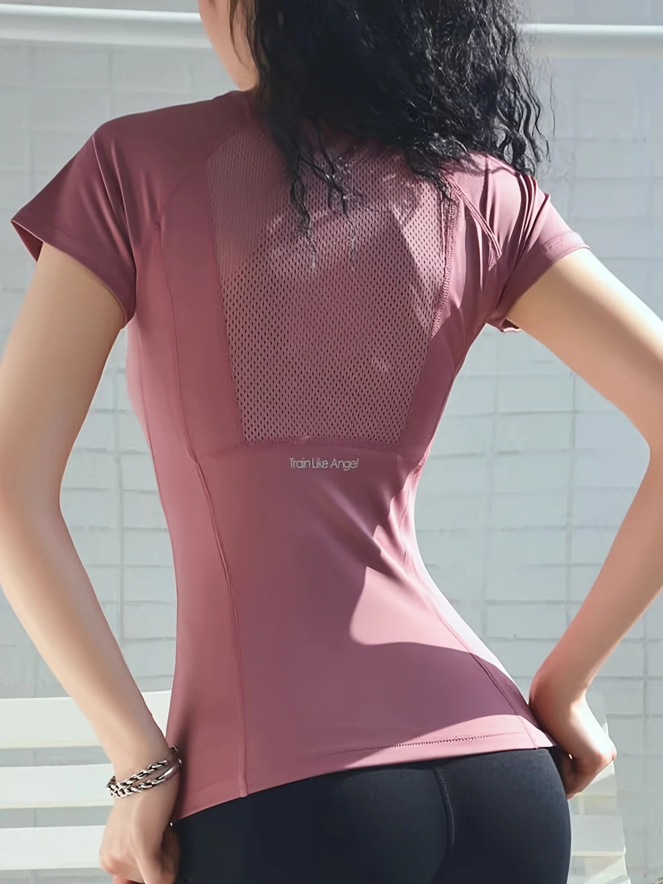 Áo Thể Thao Nữ Lưng Đẹp Thoáng Mát Tập Gym Yoga - Daisan Mart