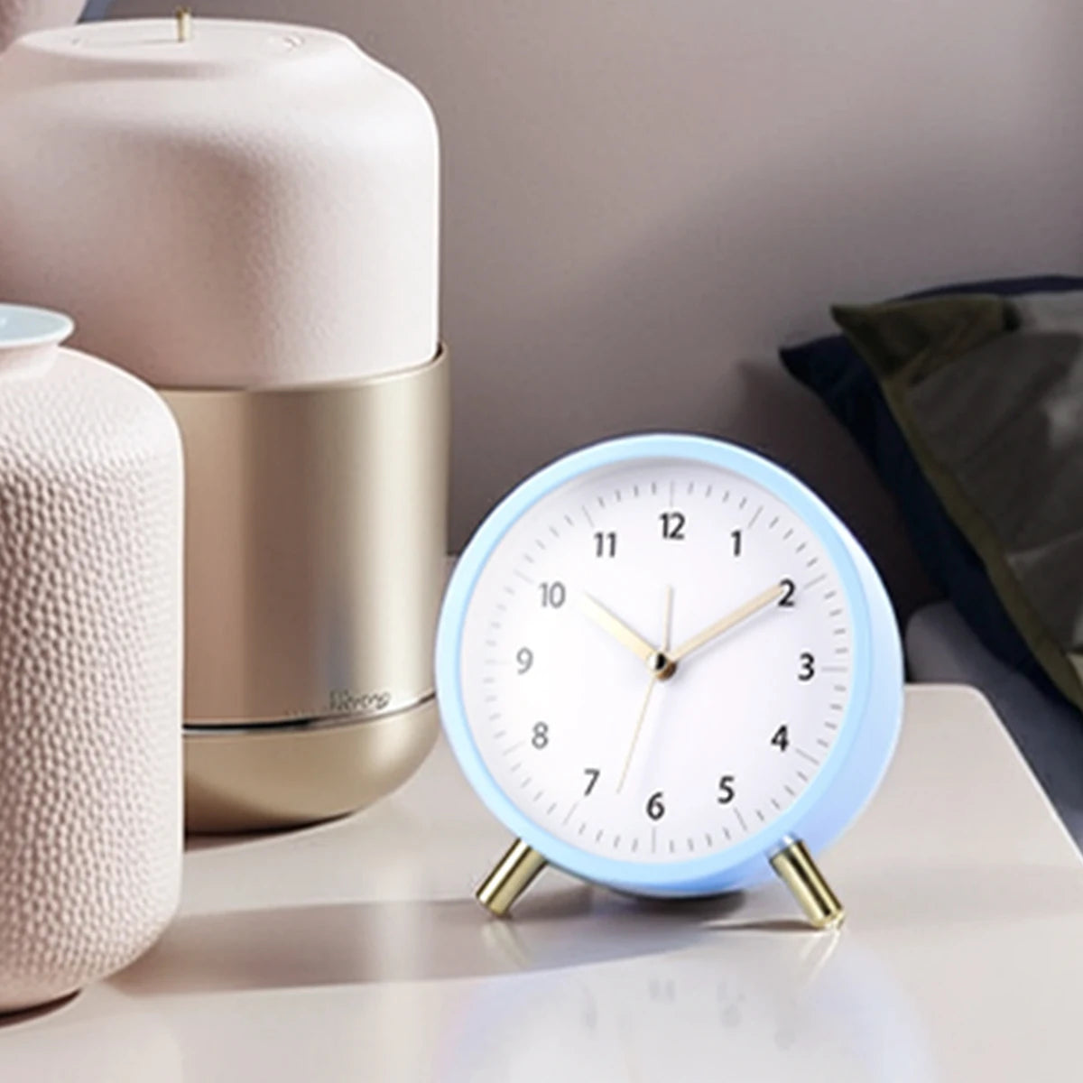 Đồng Hồ Báo Thức Retro Nhỏ Gọn, Không Gây Tiếng Ồn