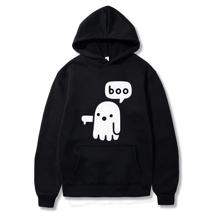 Áo hoodie đen có hình ma trắng, chữ "boo" màu trắng phía trước.