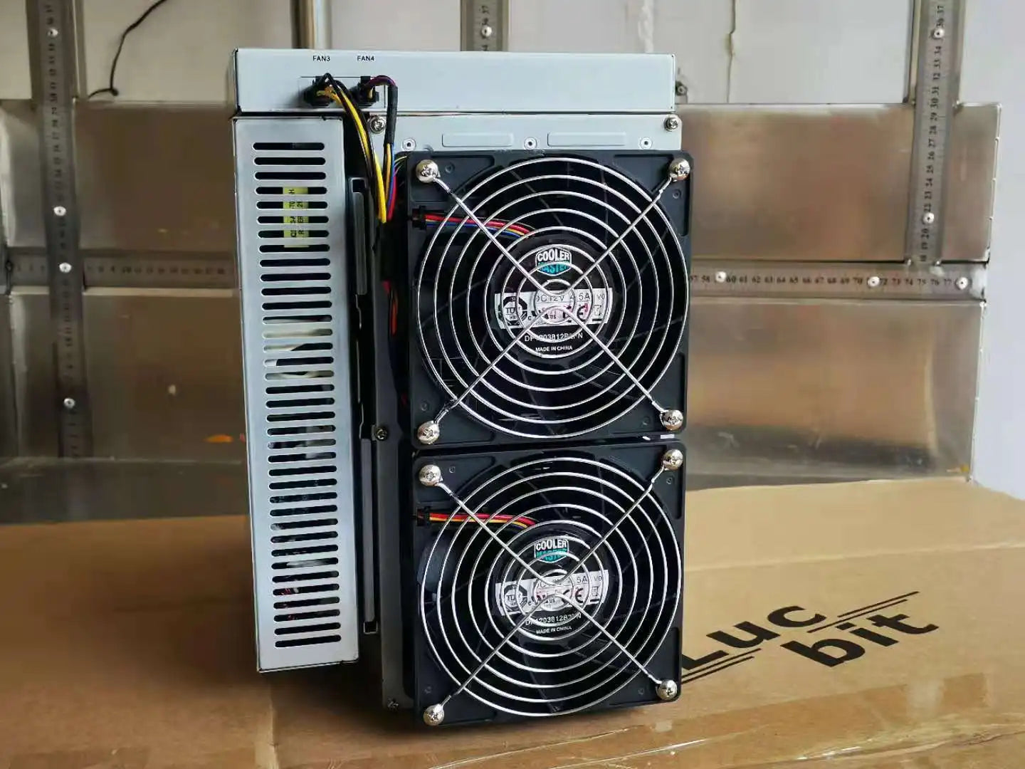 ASIC BTC Miner Avalon A1246 90Th/s 3420W Crypto Bitcoin Mining Rig ASIC Avalon BTC Miner A1246 Bitcoin Miner Than Antminer S19 - Daisan Mart