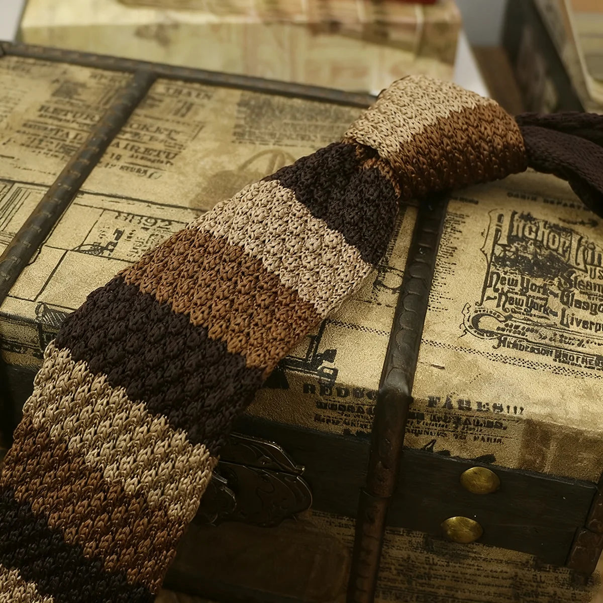 2025年新款青年條紋羊毛領帶，男女皆宜，適合參加派對