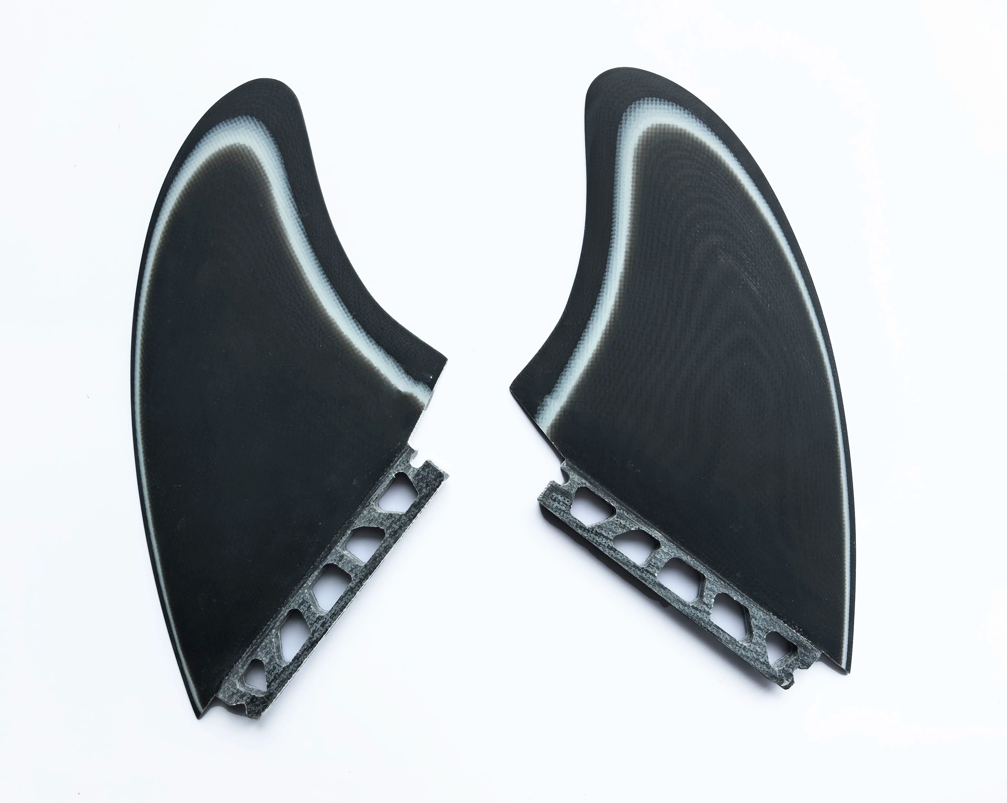 FUTUER +TWIN Surfboard Fins Black Fiberglass Surfboard Blades Paddleboard Fins Sea Recreation Surfboard Accessories 2pcs/set Hig