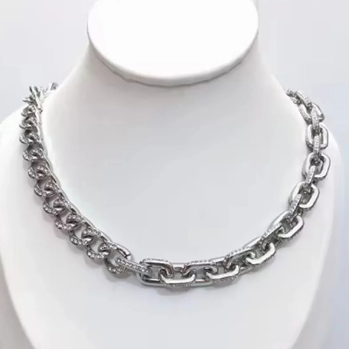 2025 Women's Jewelry Set: Gold, Silver, and Unique Gemstones