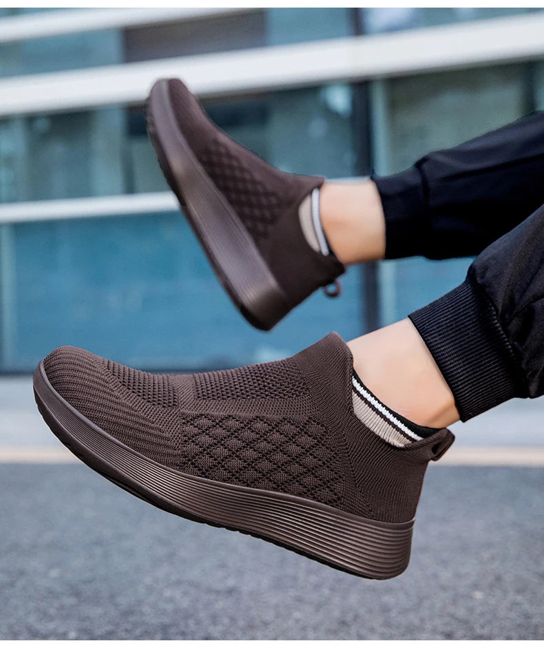 Men's and Women's Breathable Mesh Fashion Sports Shoes